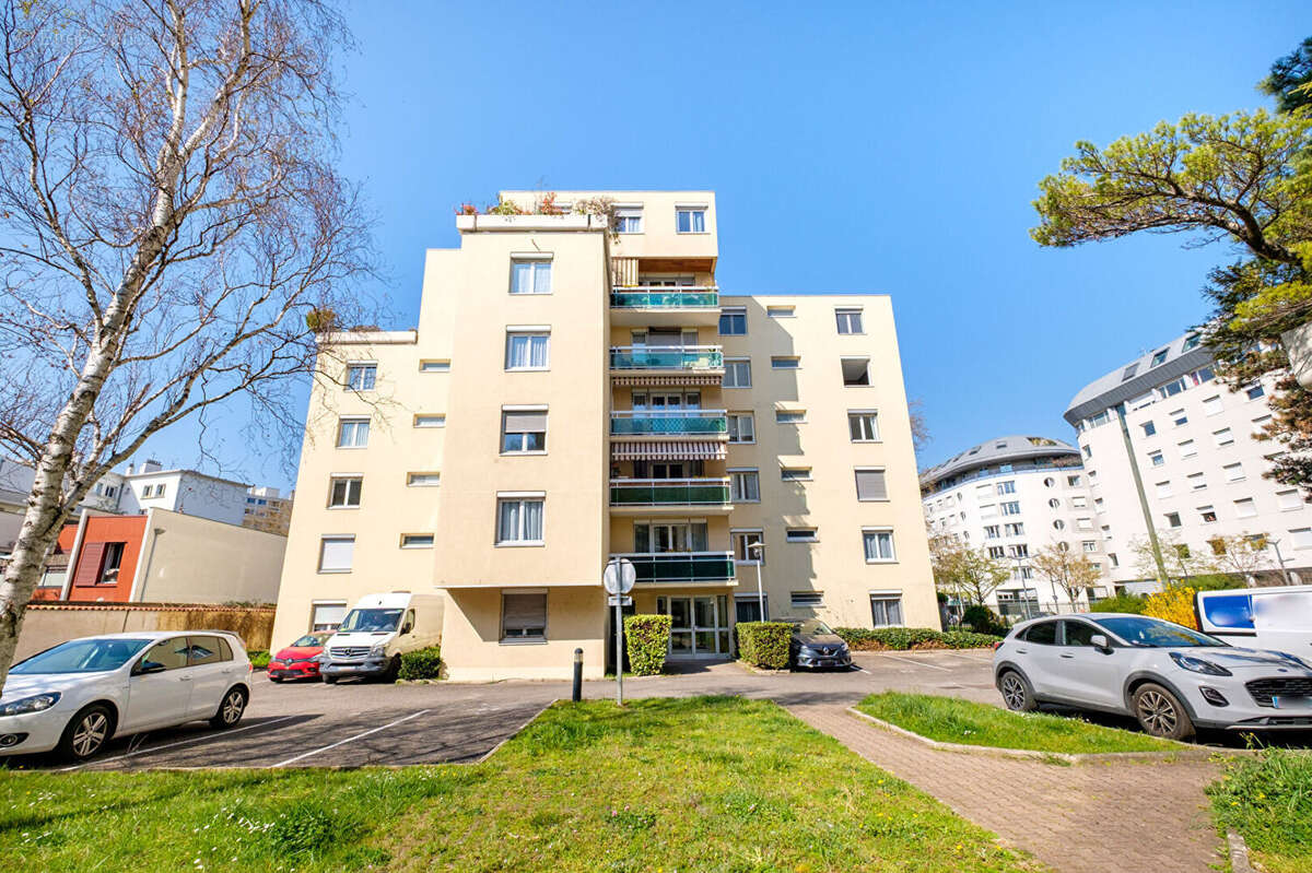 Appartement à LYON-8E