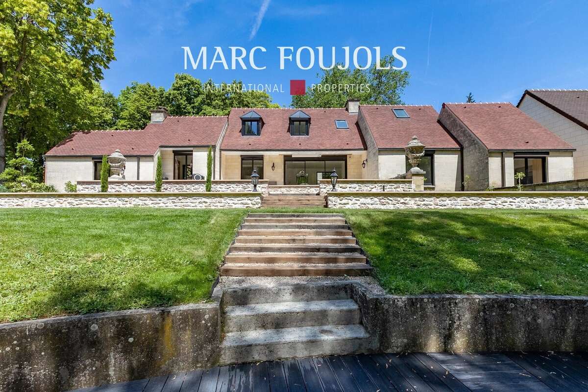 Maison à FONTAINE-CHAALIS