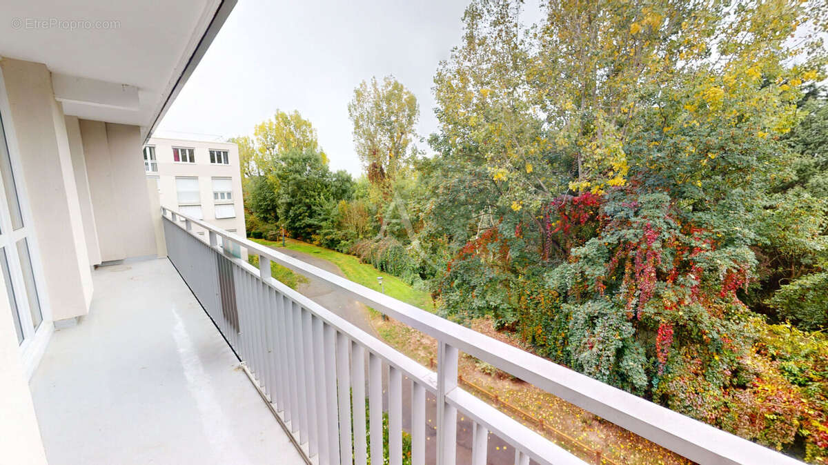 Appartement à CHILLY-MAZARIN