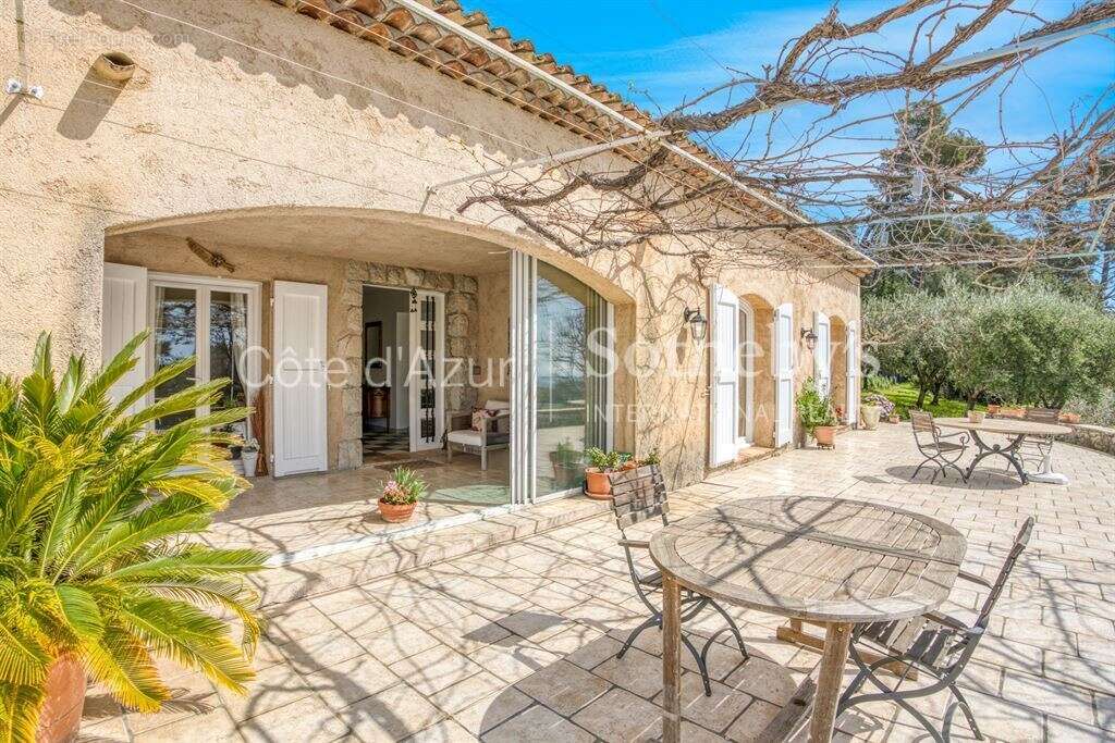 Somptueuse villa provençale avec vue dégagée, aperçu mer et piscine chauffée, à Cabris - photo 6