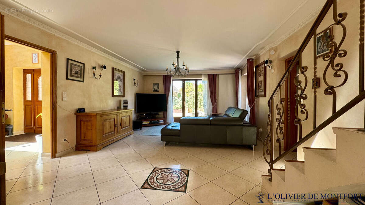 Maison à LE TREMBLAY-SUR-MAULDRE