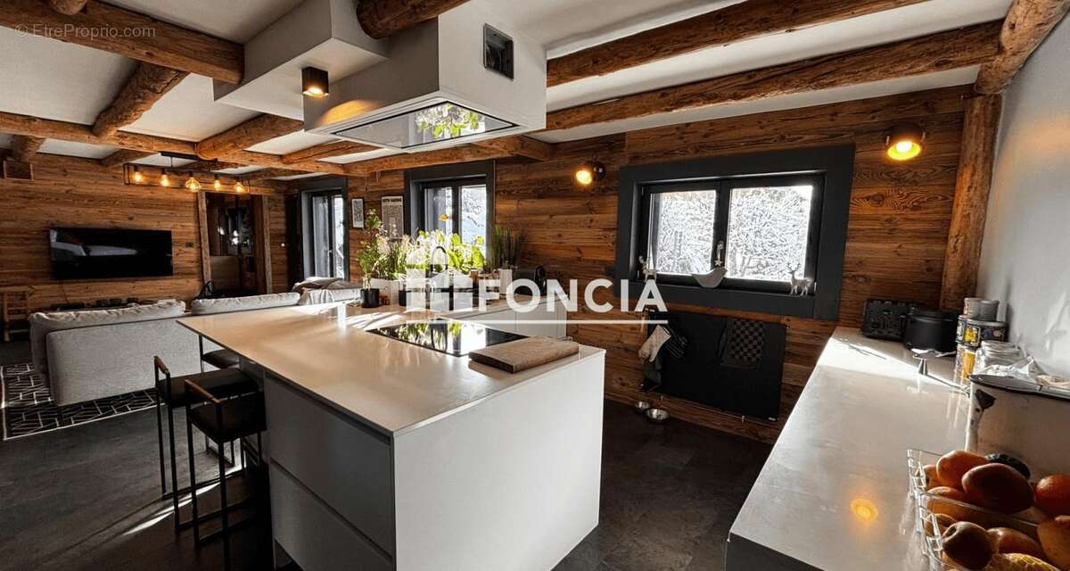 Maison à ARACHES-LA-FRASSE