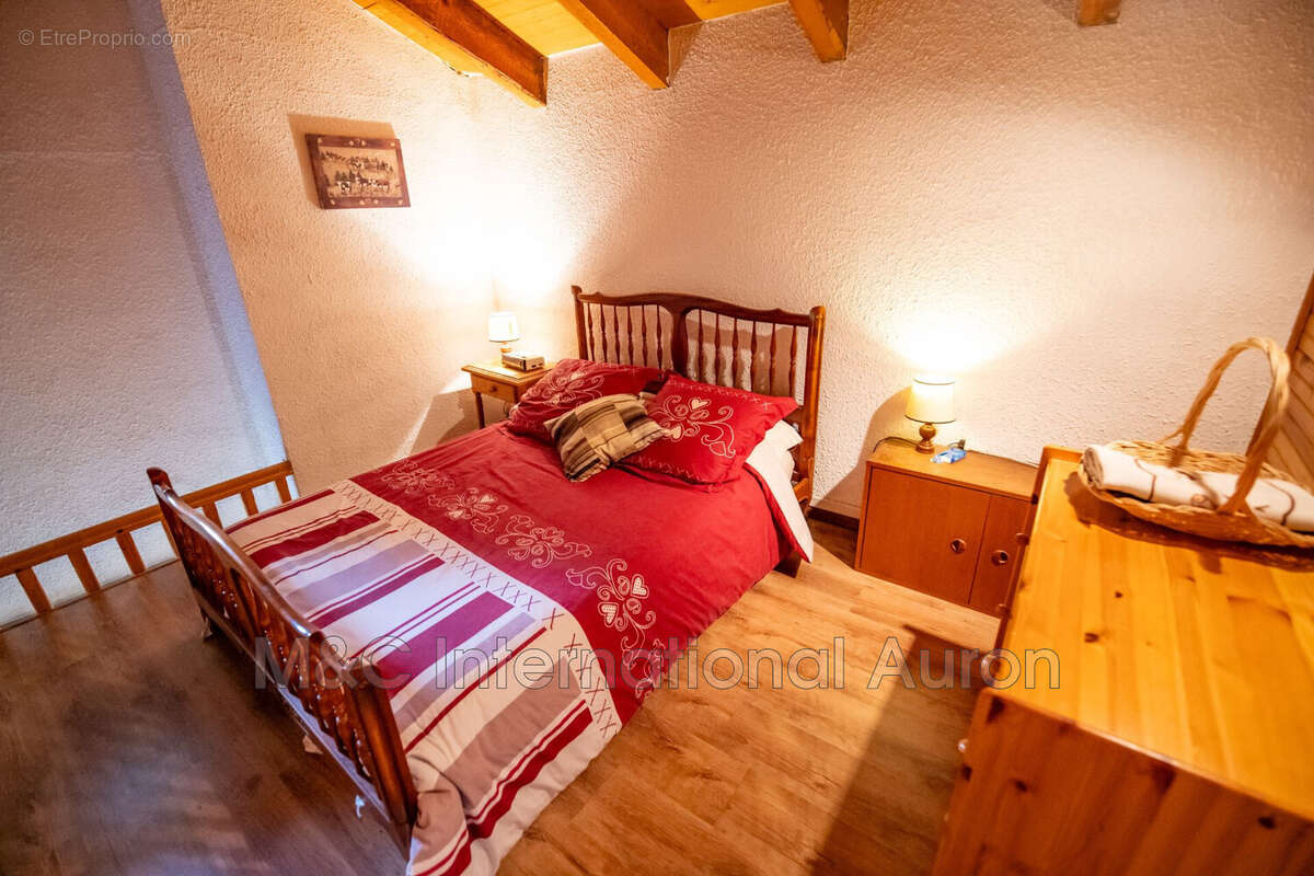 Appartement à SAINT-ETIENNE-DE-TINEE