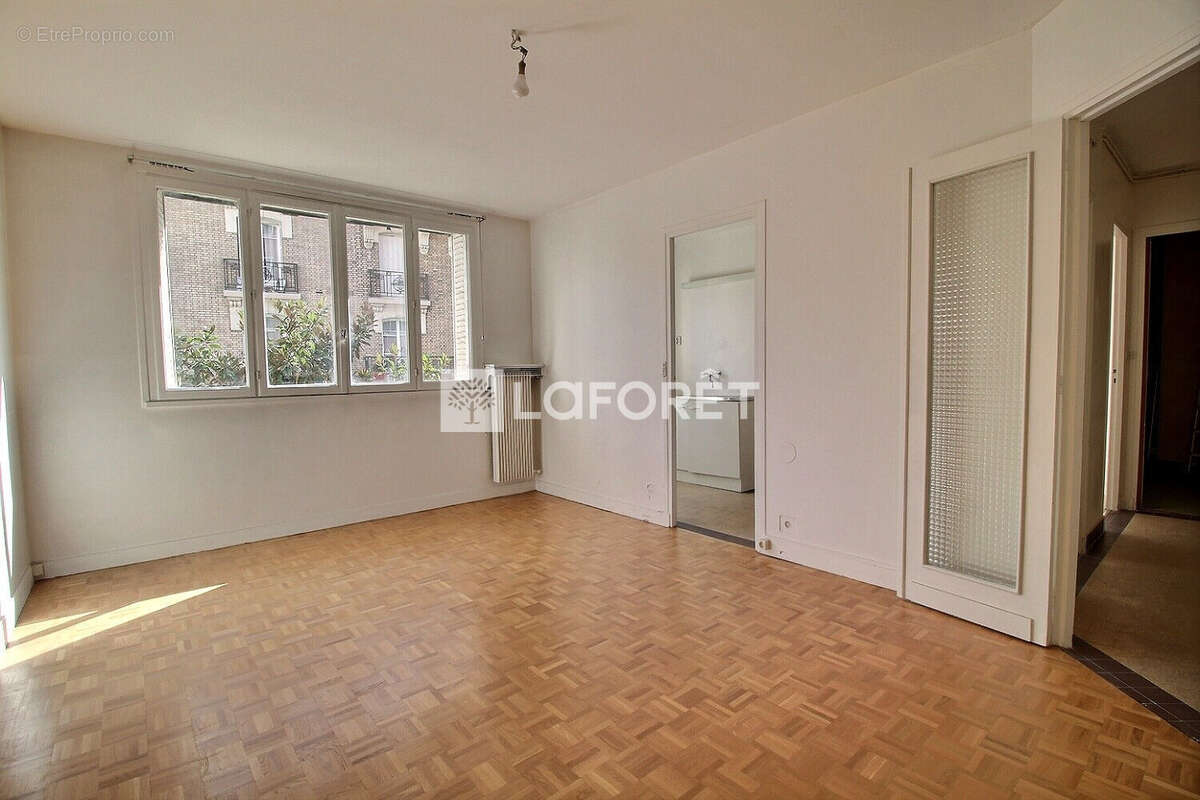 Appartement à LA GARENNE-COLOMBES