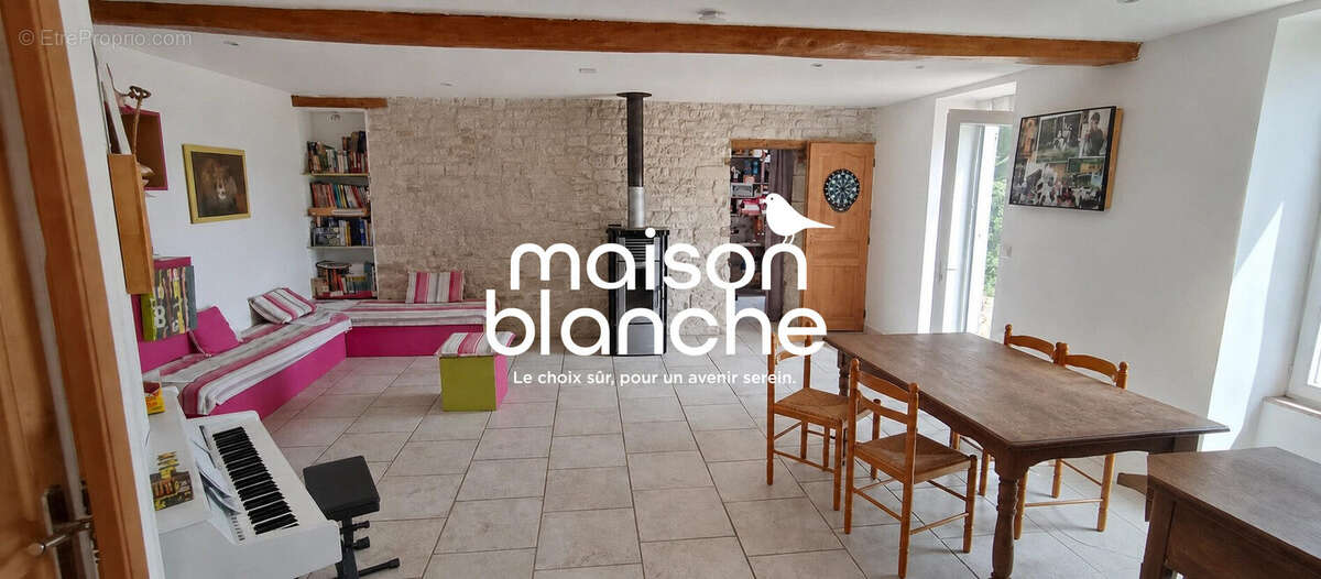 Maison 115 m² à Saint-Mard  - photo 3