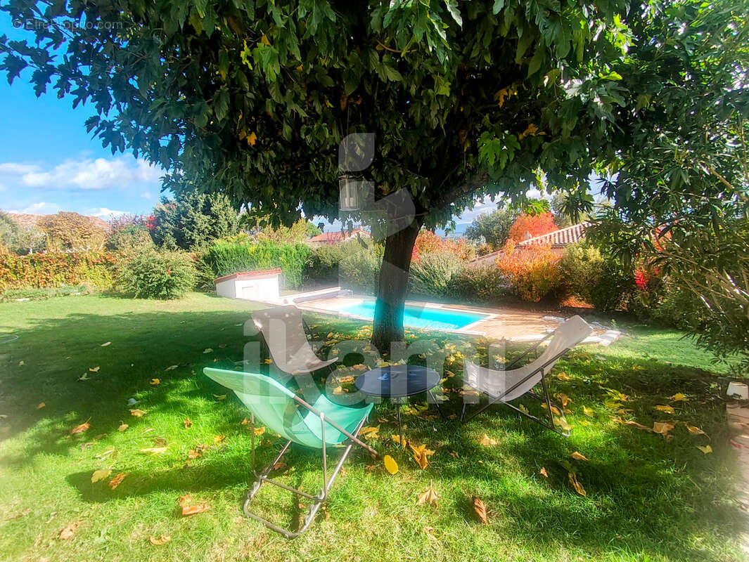 Maison à GENISSIEUX