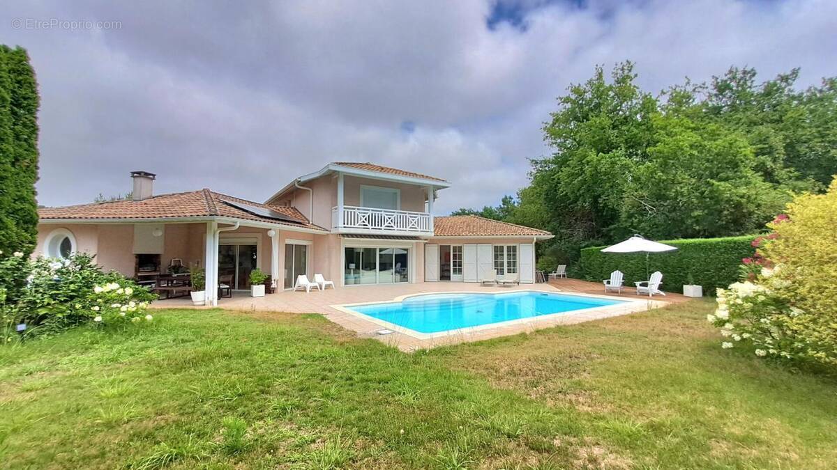 Maison à MOLIETS-ET-MAA