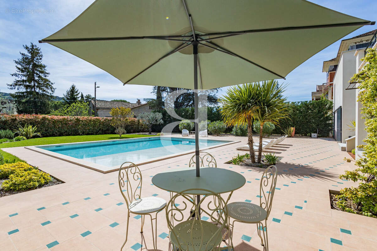 Maison à VAISON-LA-ROMAINE