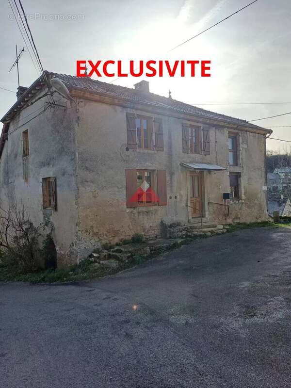 Maison à SAINT-LAURENT-LA-ROCHE