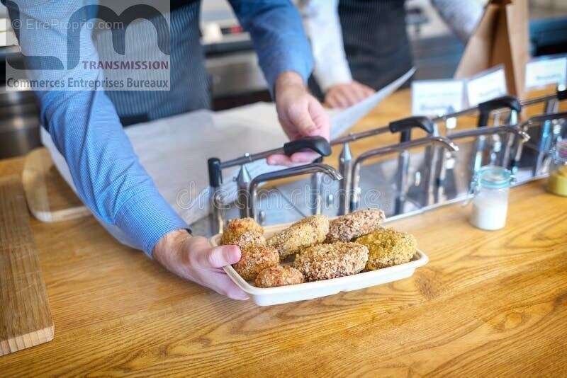 Commerce à PARIS-9E