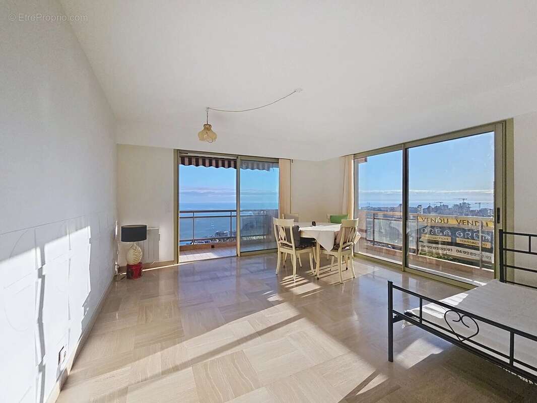 Appartement à BEAUSOLEIL