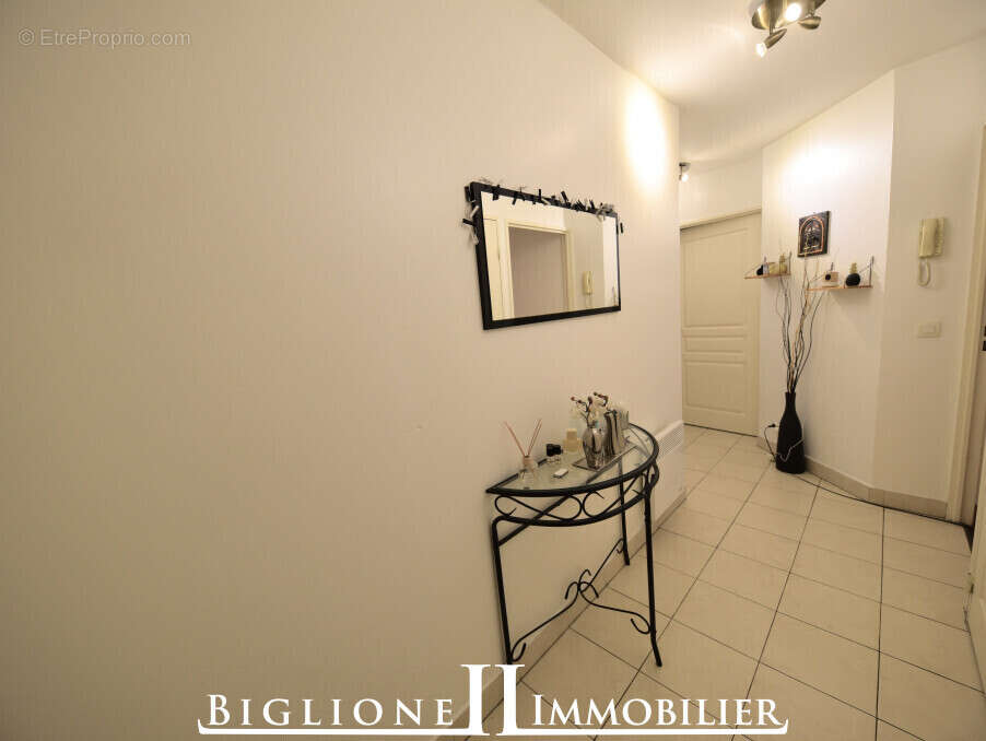 Appartement à VAUJOURS