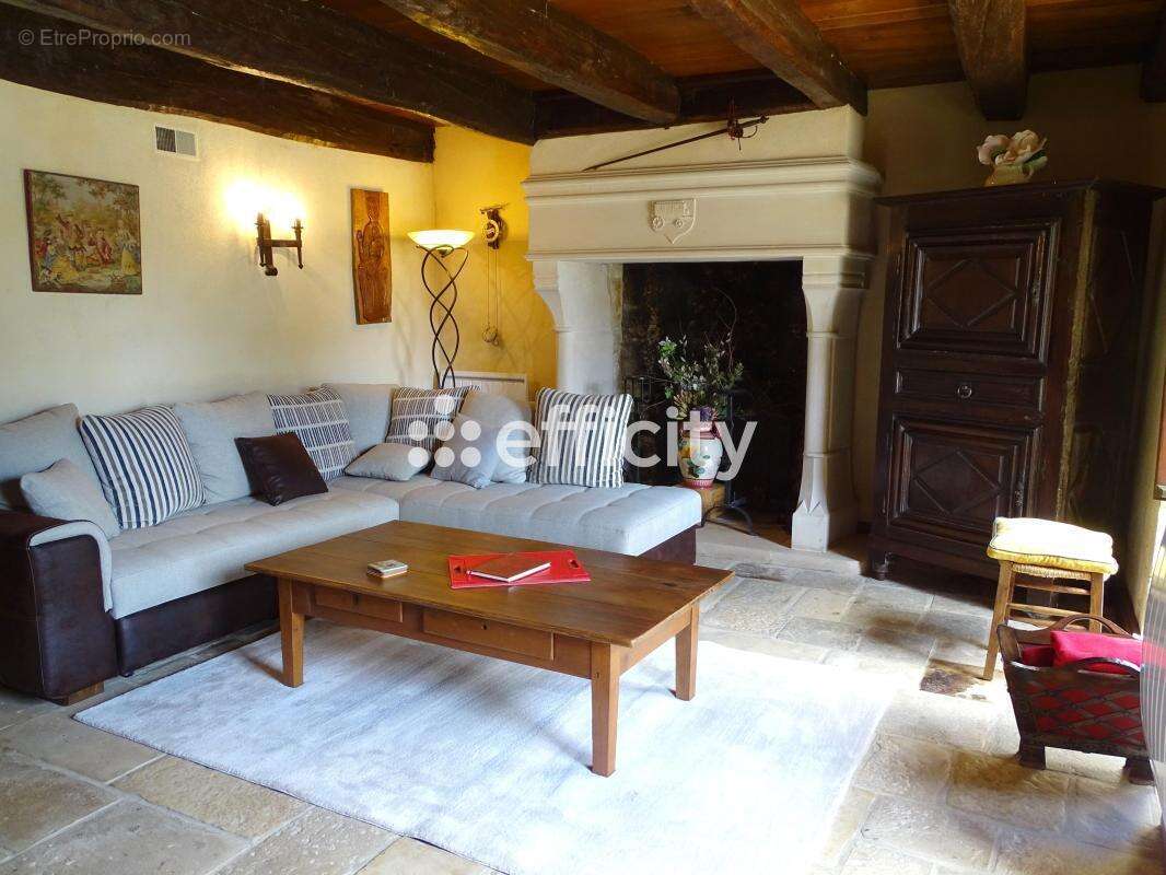 Maison à SAINT-PIERRE-D'EXIDEUIL