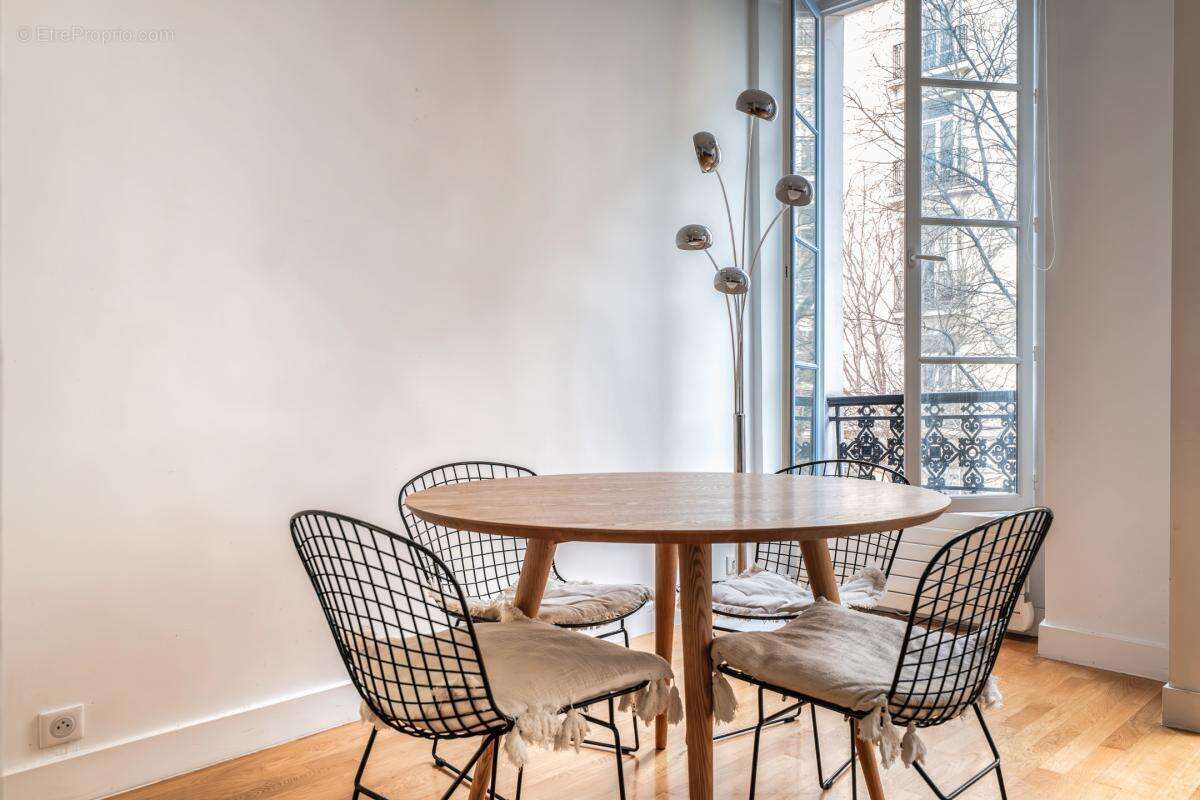 Appartement à PARIS-3E