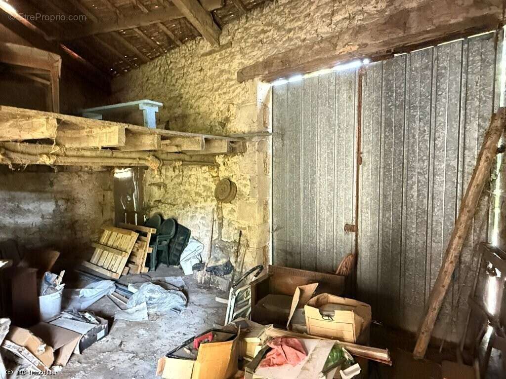 Petite Maison de Ville à Champagne Mouton - photo 20