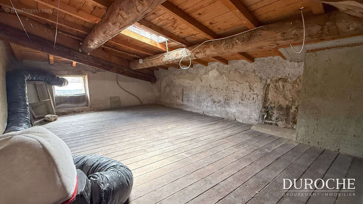 Maison à VALREAS