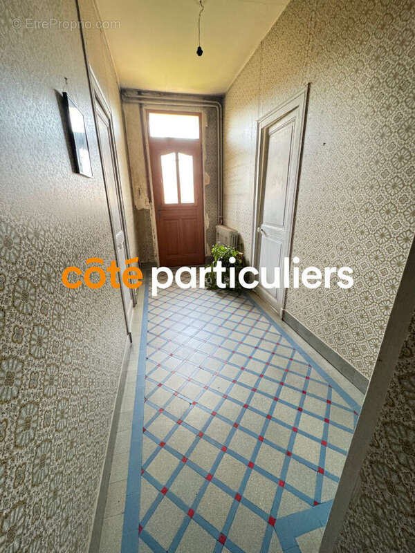 Maison à FLEURY-LES-AUBRAIS