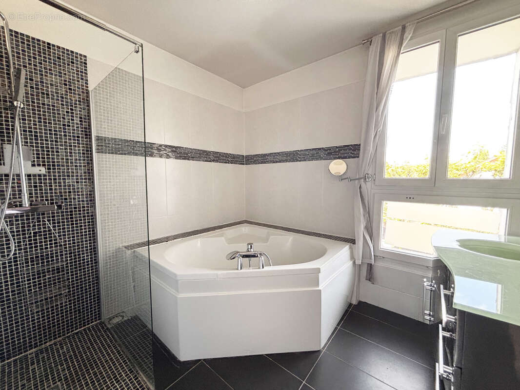 Maison à JOINVILLE-LE-PONT