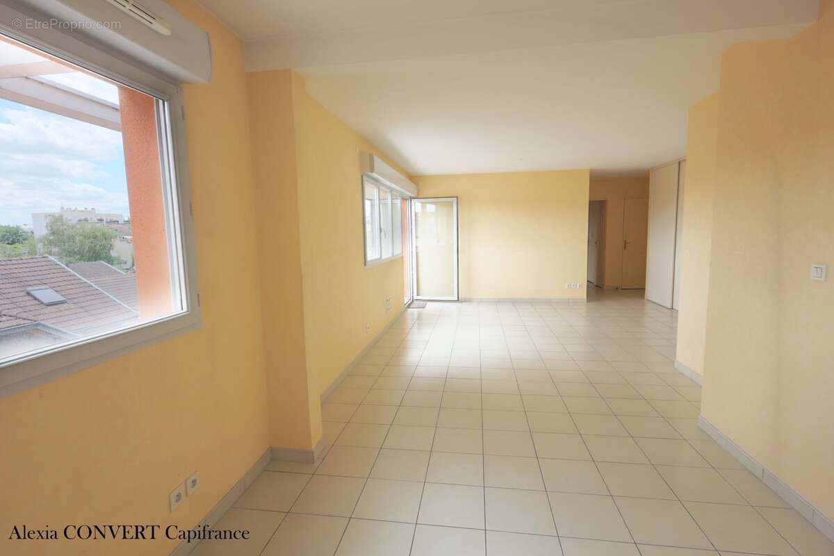 Appartement à vendre 5 pièces garage+ cave + parking BOURG EN BRESSE (01) - photo 13