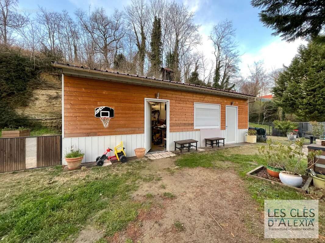 Maison à PONT-EVEQUE