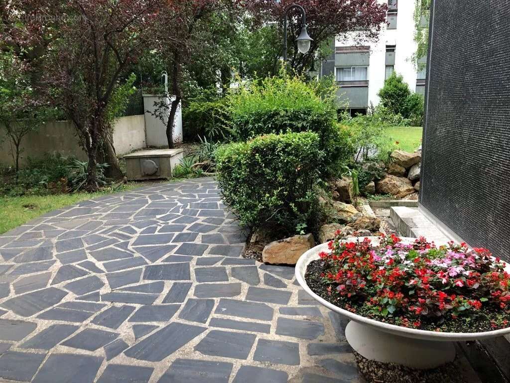 Appartement à PARIS-19E