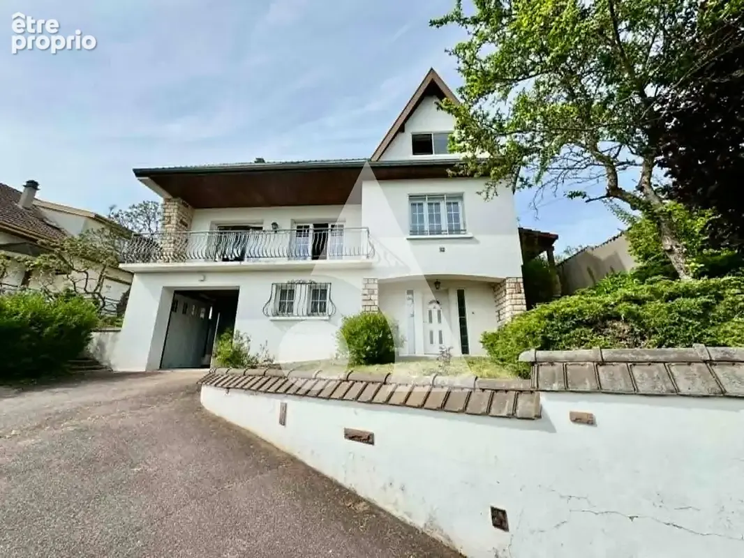 Maison à NEUFCHATEAU