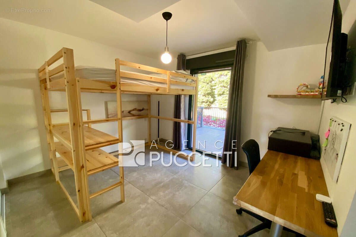 Appartement à VENCE