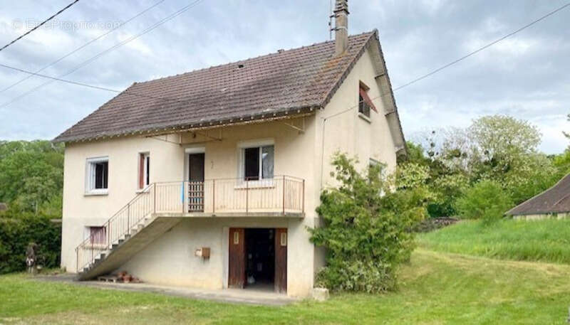 Maison à VILLENEUVE-L'ARCHEVEQUE