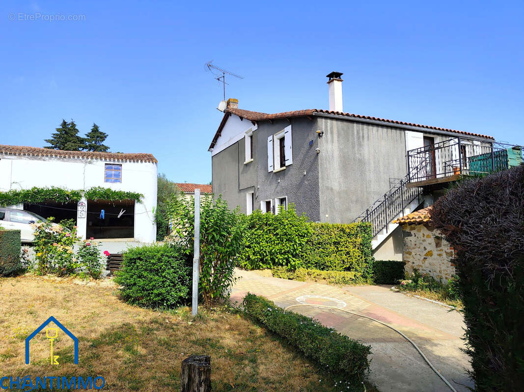 MOUILLERON ST GERMAIN, ancienne maison de ferme - photo 3