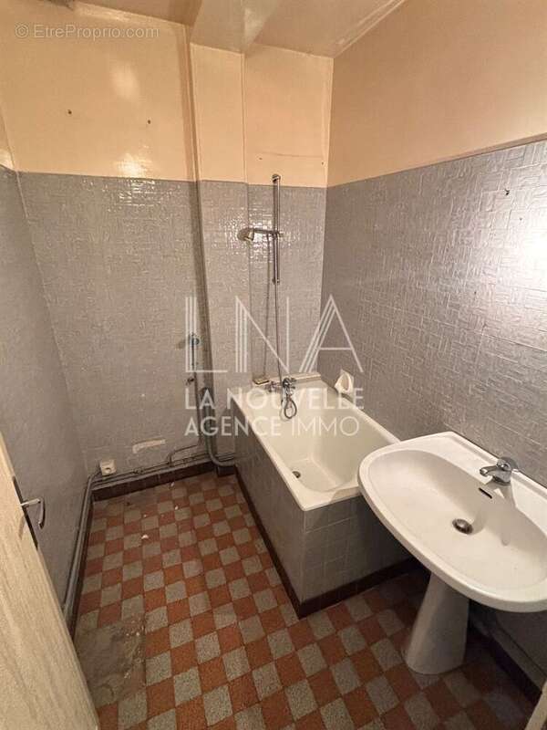 Appartement à LES LILAS