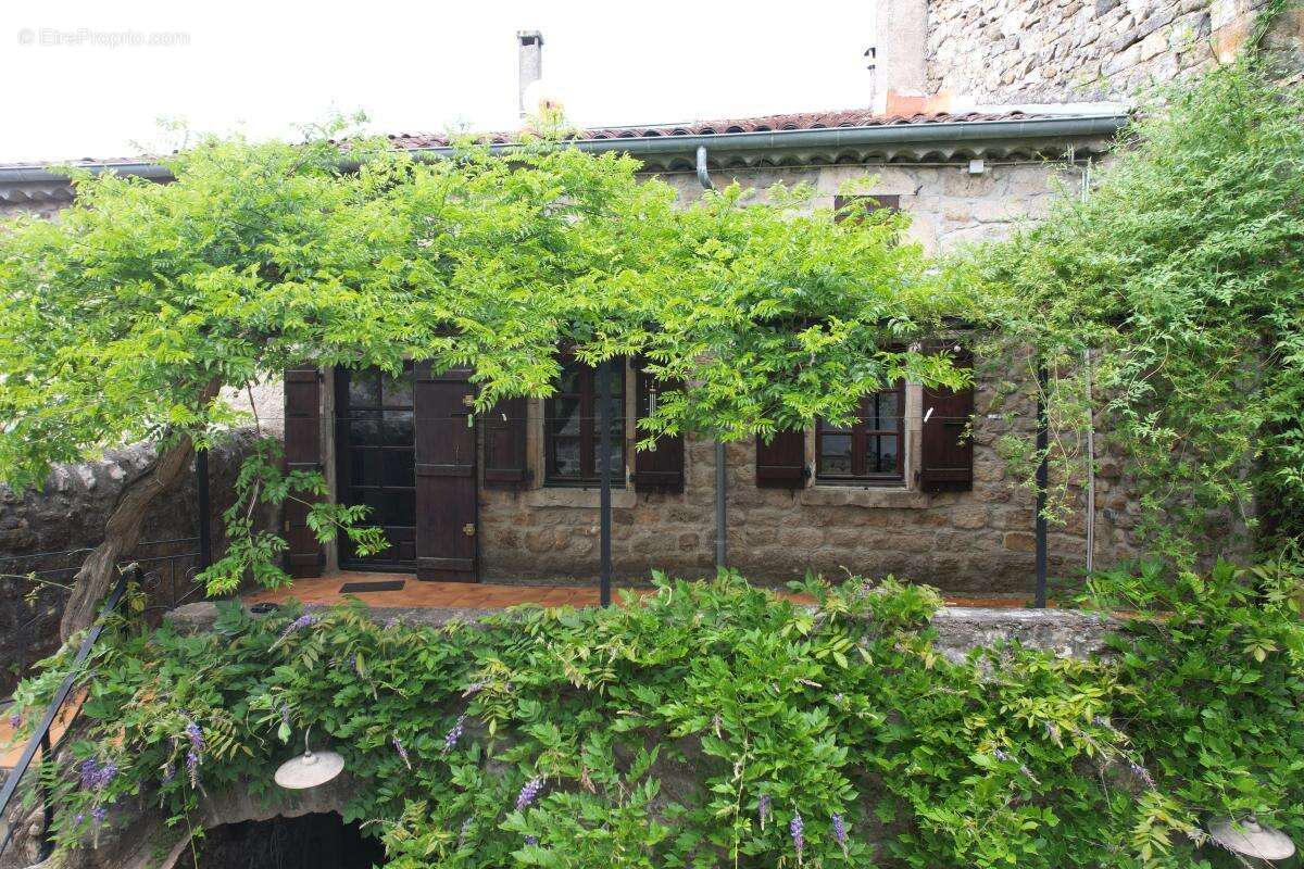 Maison à LABLACHERE