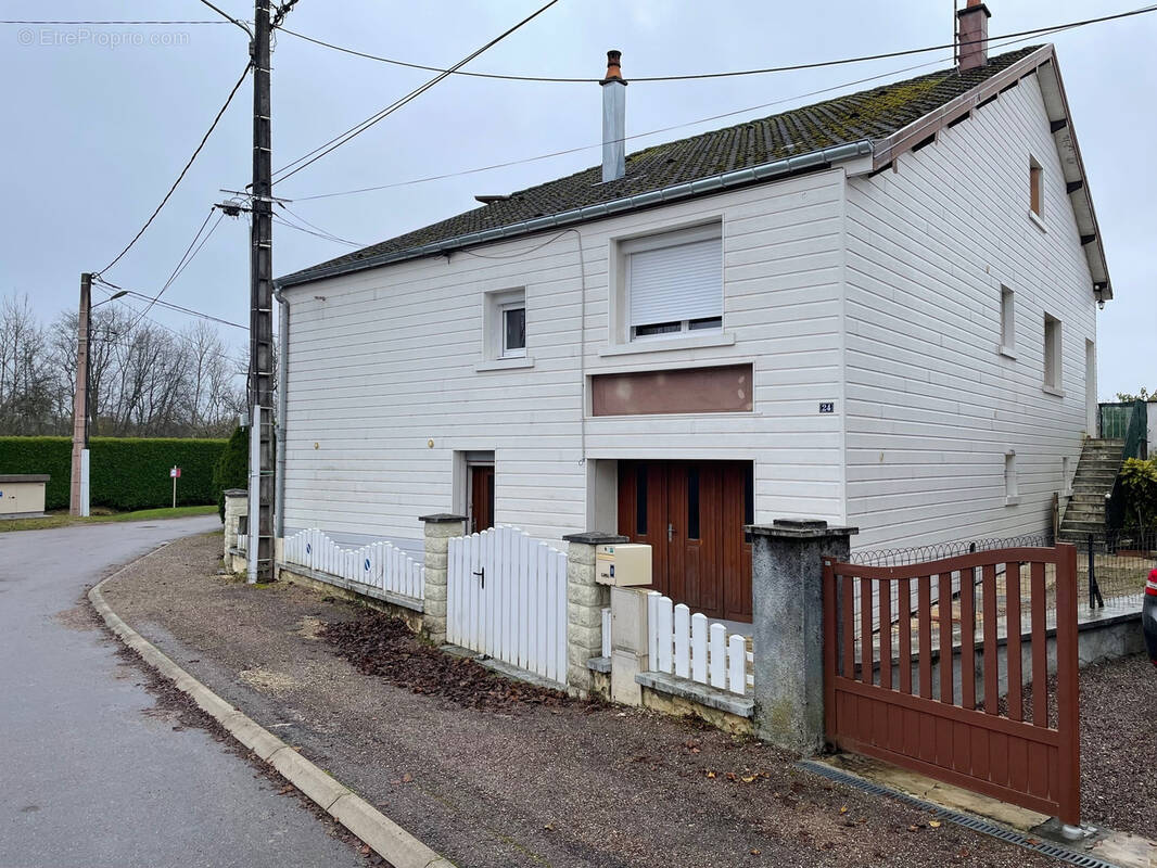 Maison à FROIDECONCHE