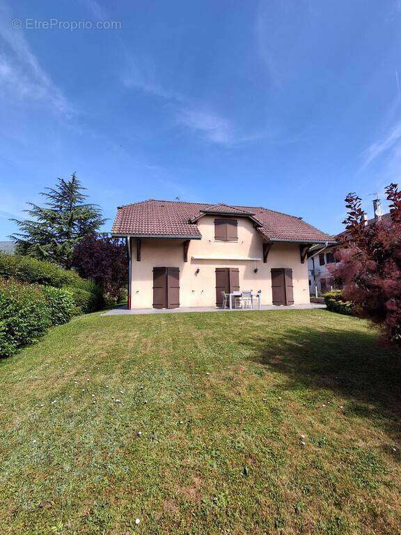 Maison à DIVONNE-LES-BAINS