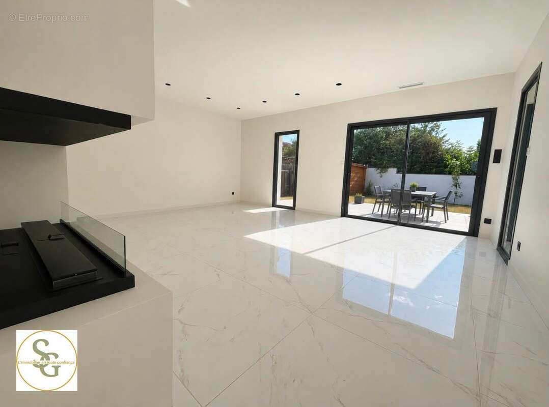 Maison 148 m² à Gaillac  - photo 3