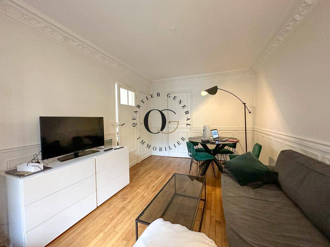 Appartement à PARIS-14E
