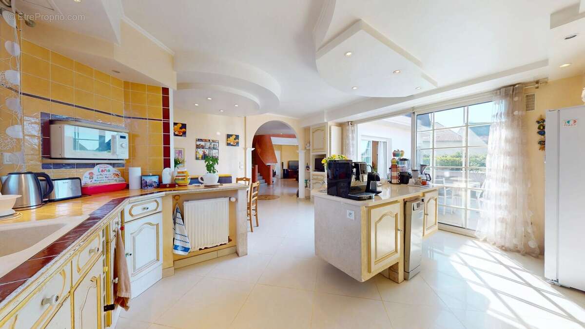 Maison 255 m² à Courtry  - photo 9