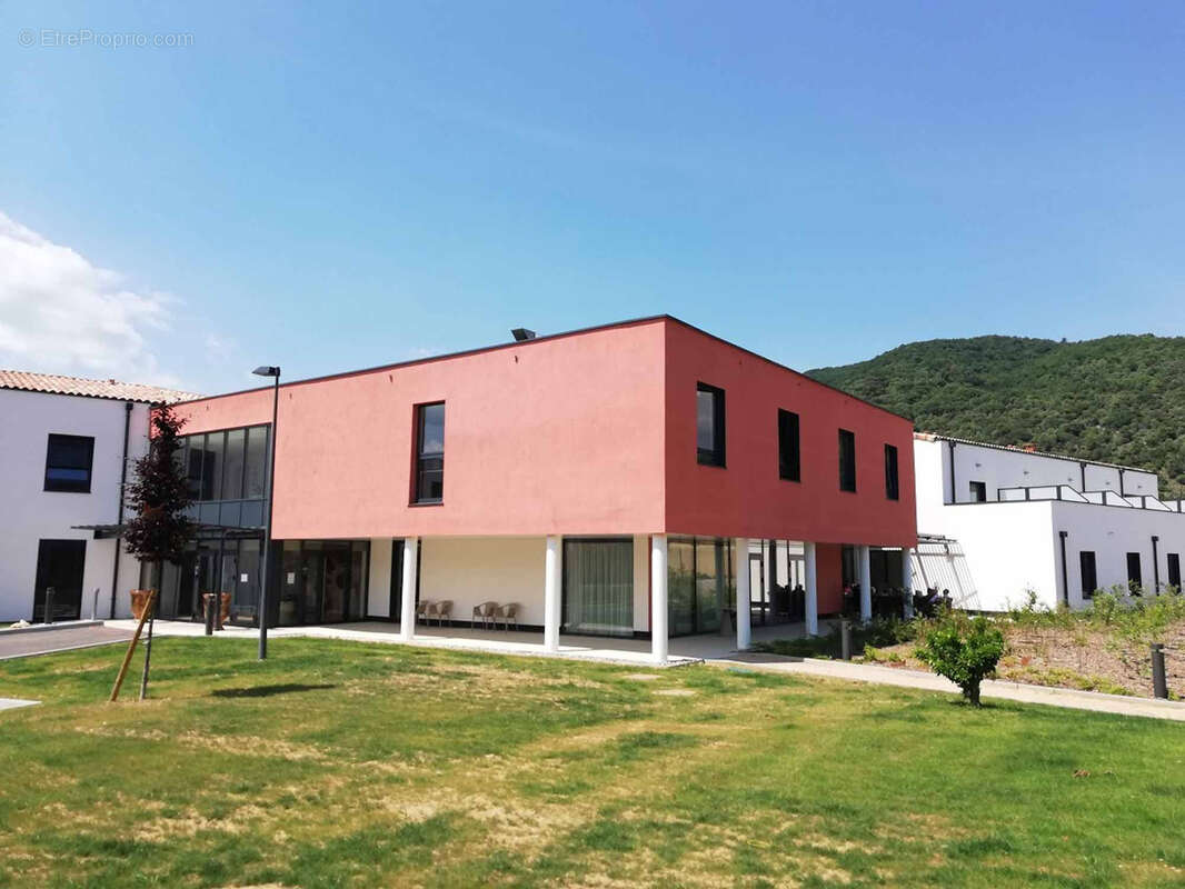 Appartement à MALIJAI