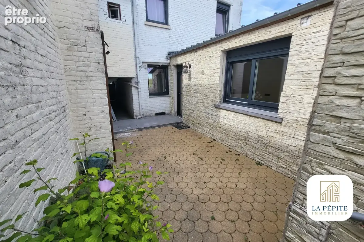 Maison semi-individuelle rénovée - 108,8 m2 - 3 chambres - Terrain, garages et dépendances - photo 25