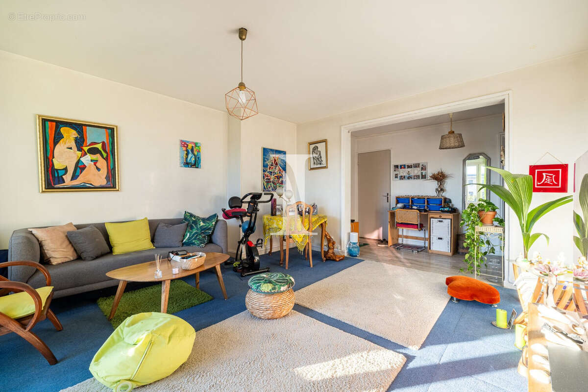 Appartement à L'HAY-LES-ROSES