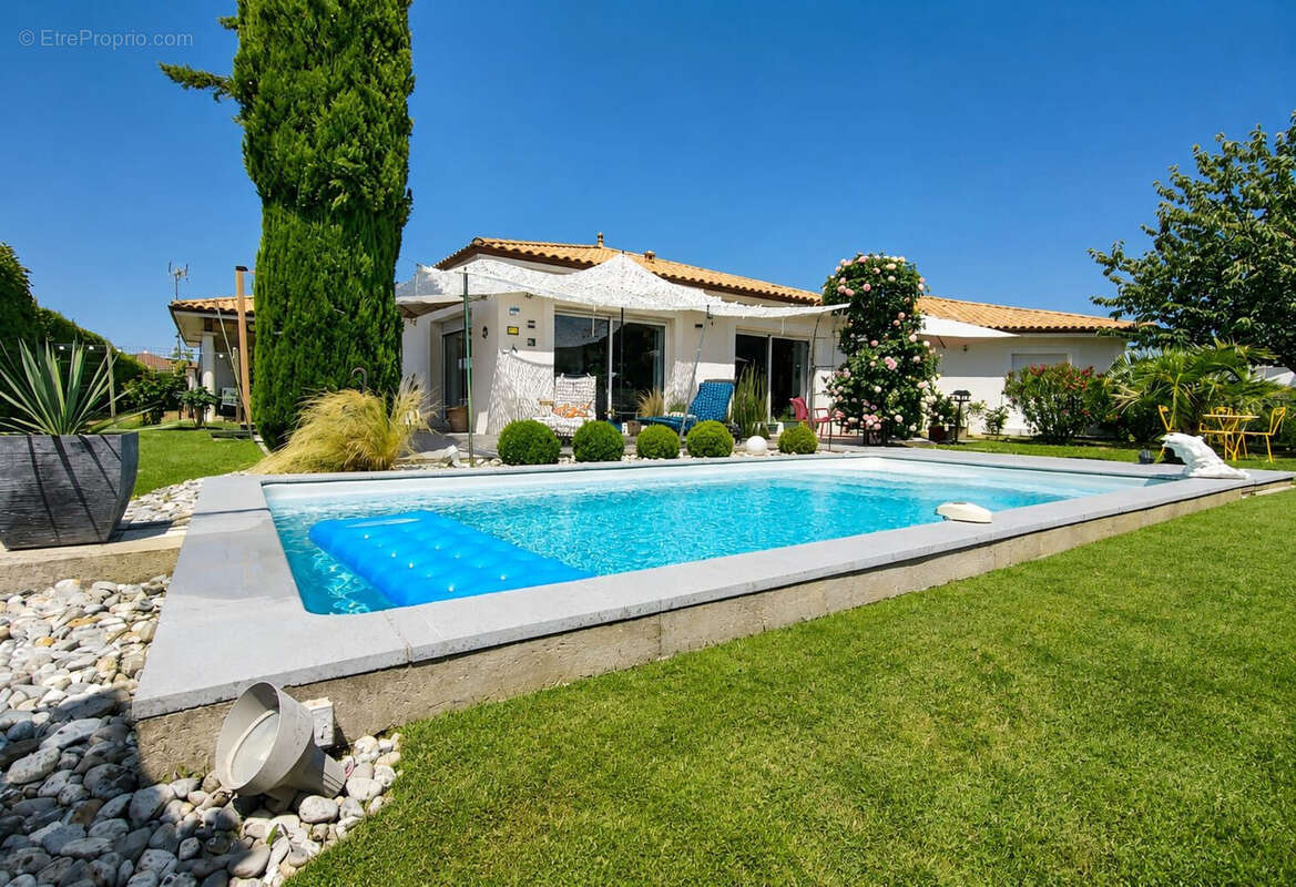 Maison 151 m² à Saint-Laurent-Des-Vignes  - photo 3