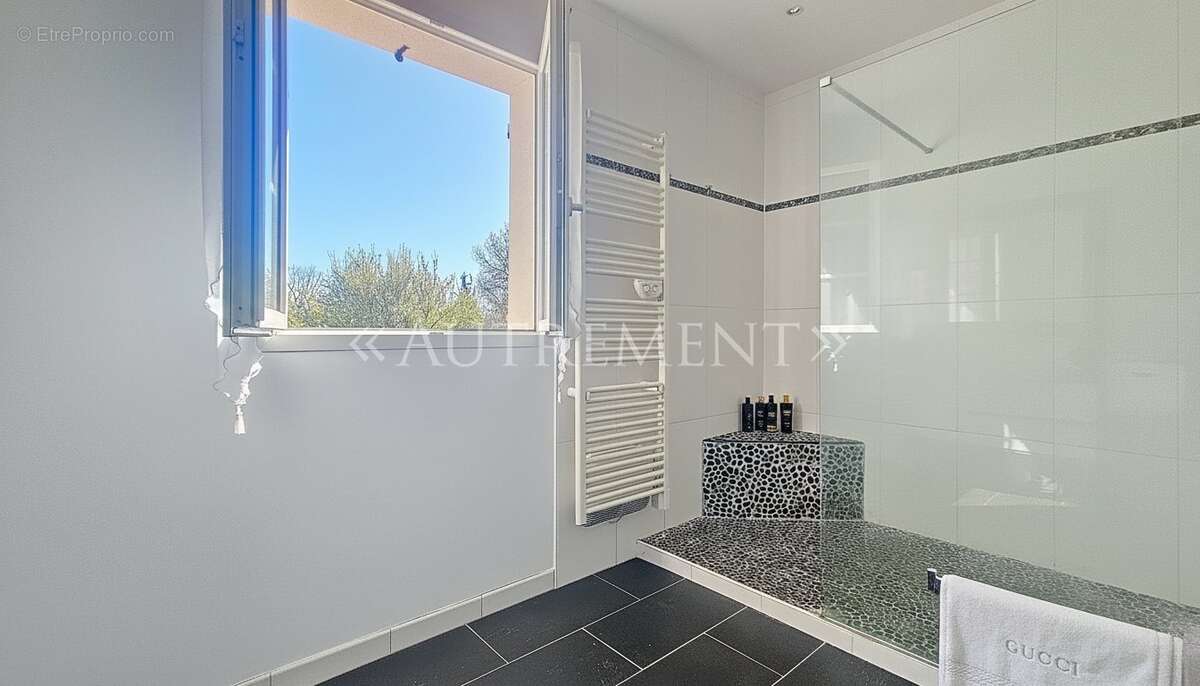 Maison à SAINT-SULPICE