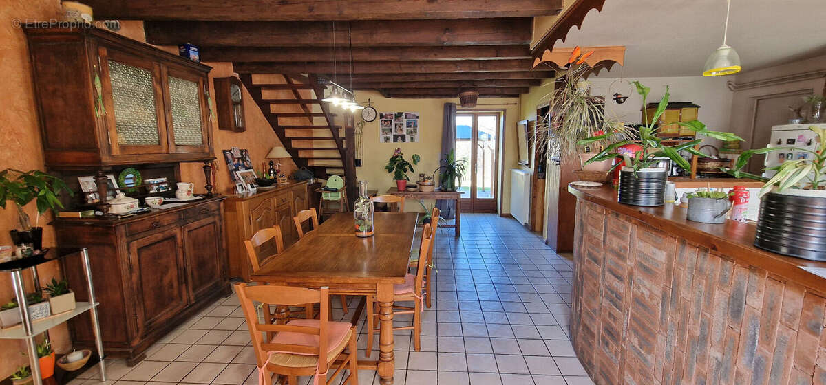 Maison à SAINT-AUBIN-EN-CHAROLLAIS