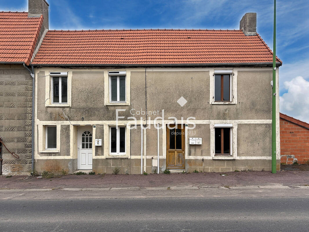 Maison à AIREL