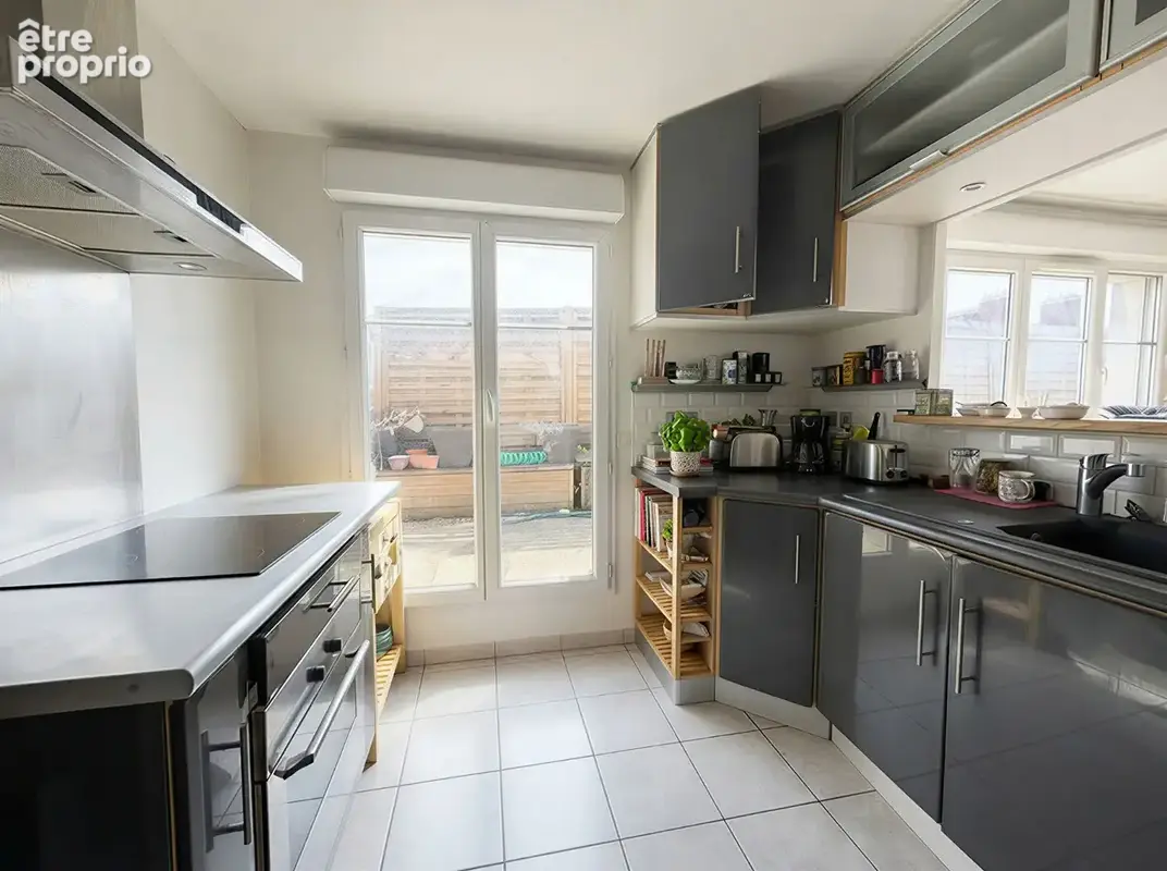 Appartement Aubervilliers 5 pièce(s) 98.85 m2 - photo 2