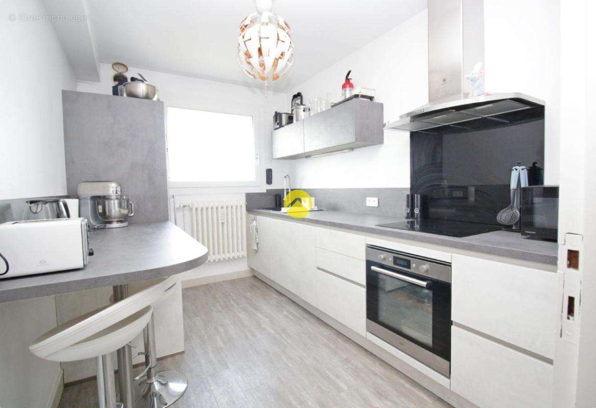 Appartement à NERIS-LES-BAINS