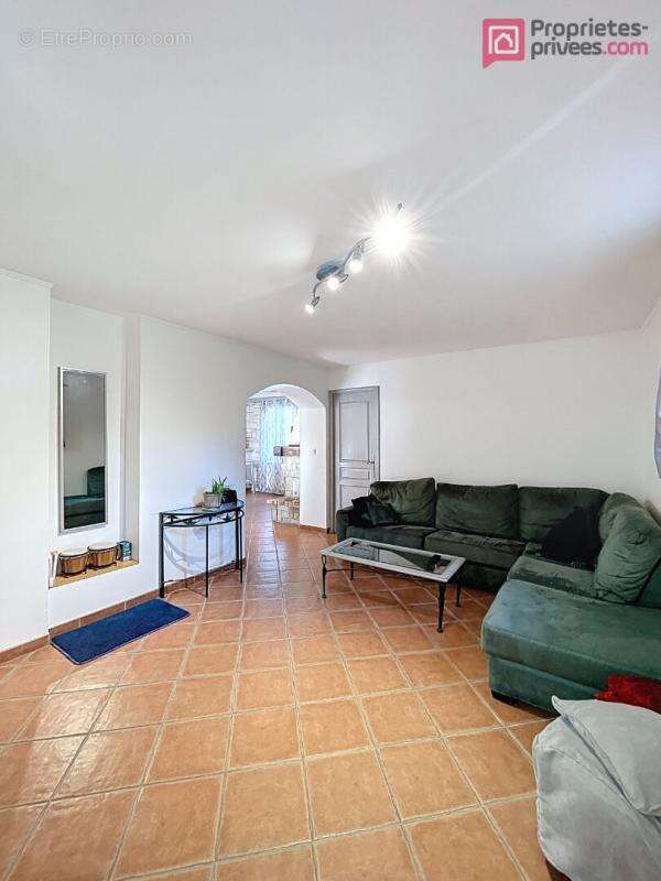 VILLA 115 m²  - TERRAIN 2 136 m² - Double salon - Carport -Fort potentiel - Saint Maximin la Sainte Baume 83470 - photo 11