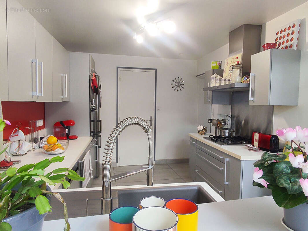 A VENDRE - ANGOULINS - Maison Familiale 4 Chambres - Garage - Terrasse - photo 7