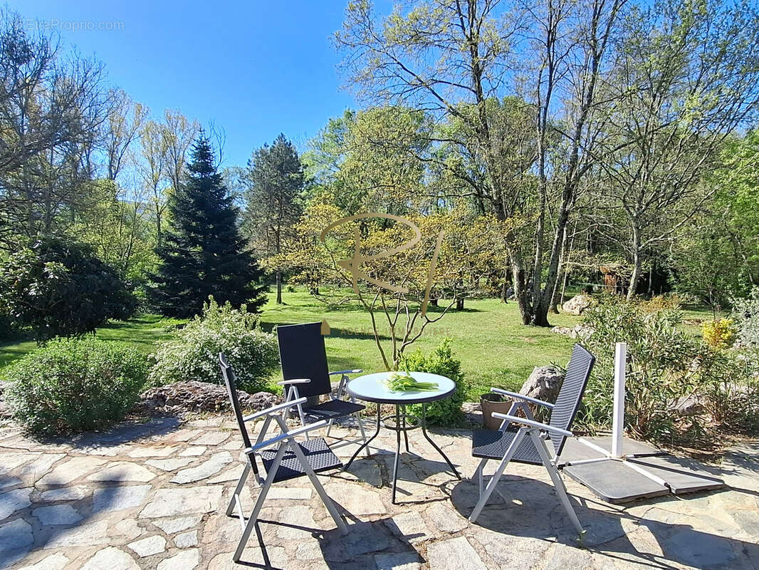Maison à SAINT-ALBAN-AURIOLLES