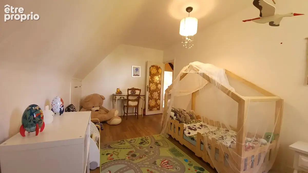 Maison des années 70 dans un cadre verdoyant, 3 chambres, garage et accès à la plage à 200m - photo 6
