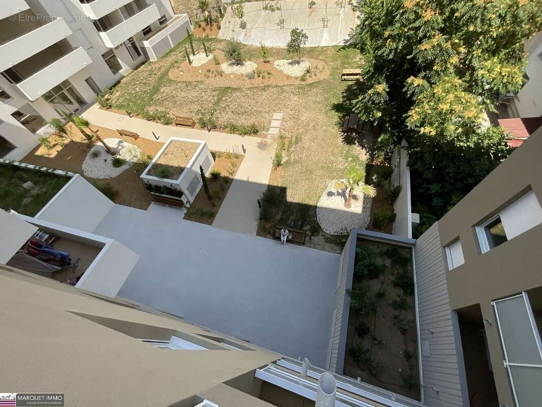 APT T4 offrant 91 m² avec terrasse 13 et 7 m² et parking au 4° étage avec ascenseur... - photo 13